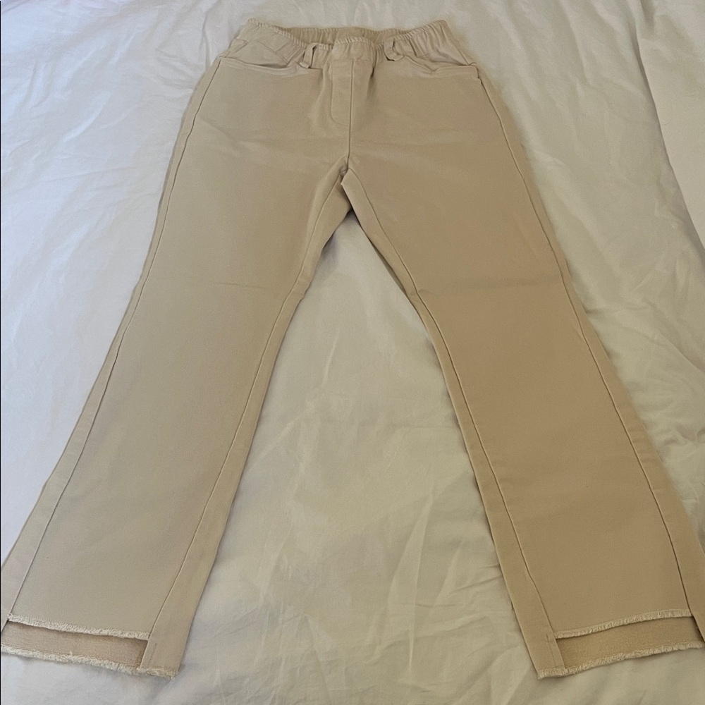 Women’s Tan Pants